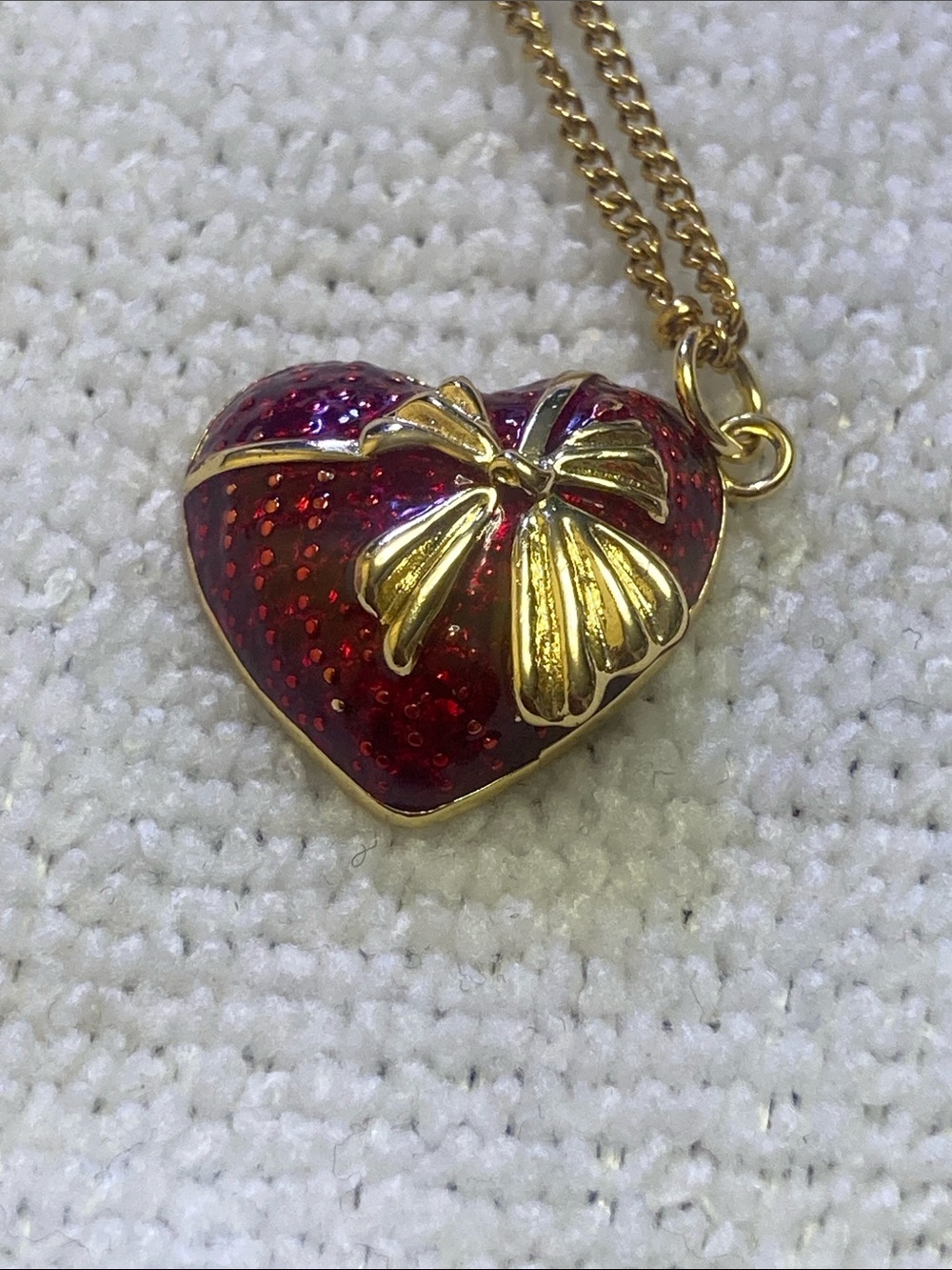 Red Heart Gold Tone Fashion Necklace - Picture 8 of 9